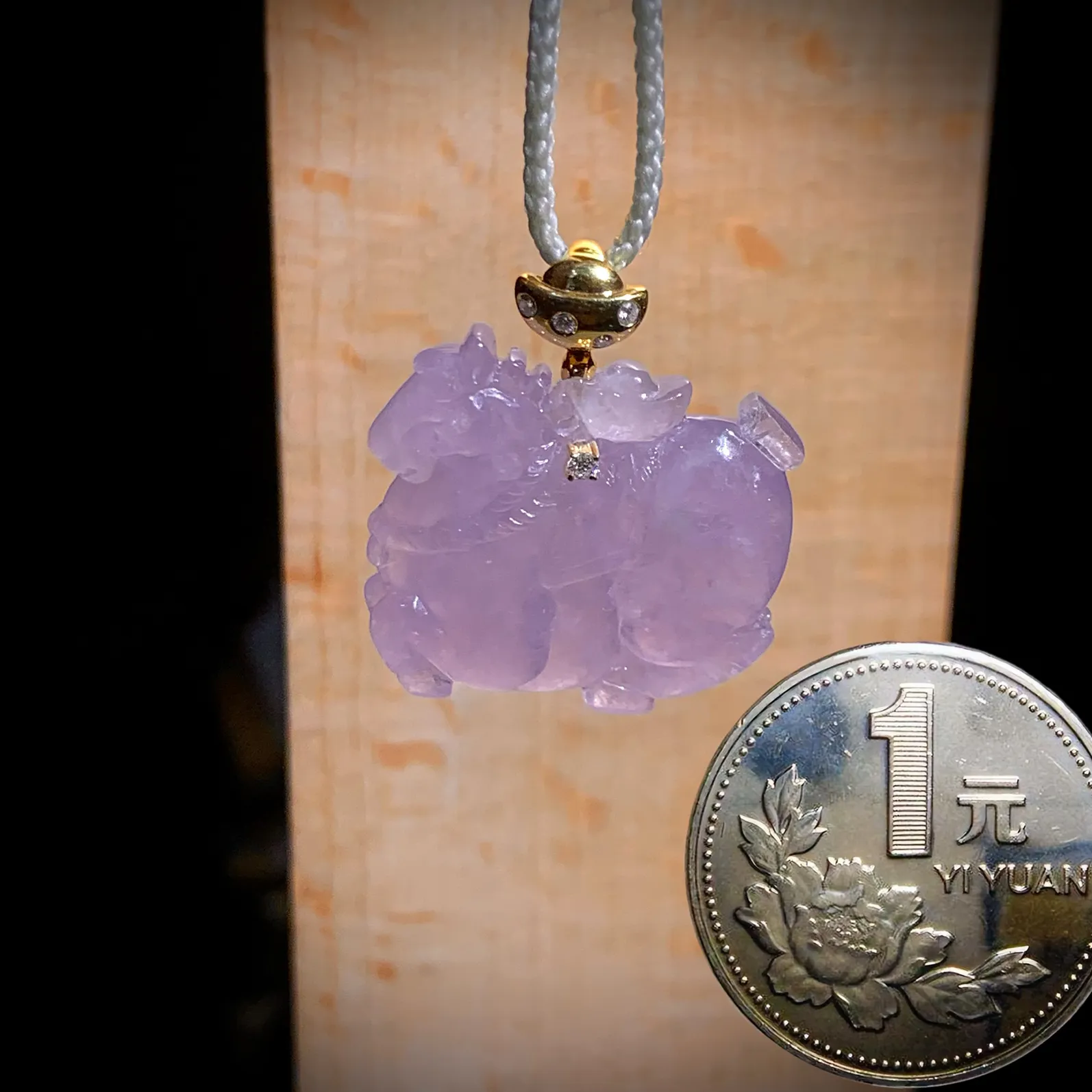 【马上有钱】，裸石22-20-5mm，
5.18g，18K金，南非钻，