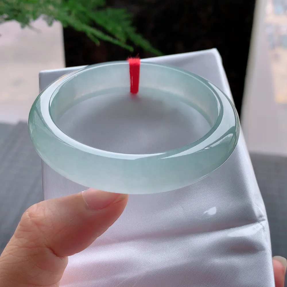 正圈高冰绿 无瑕 尺寸:54.7/12.1/8.2 种水好