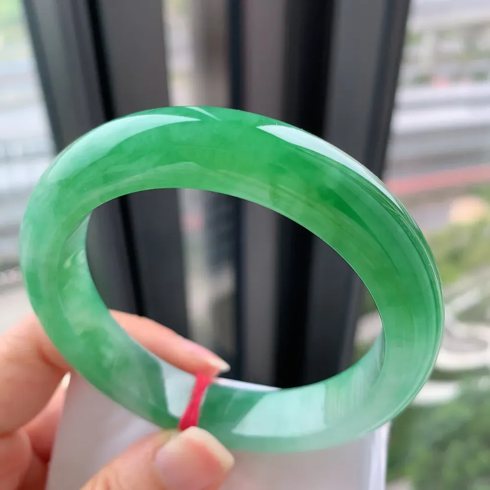 正圈冰芙蓉绿 一丝小冰丝 尺寸:58.3/12.8/9.3 有种有色