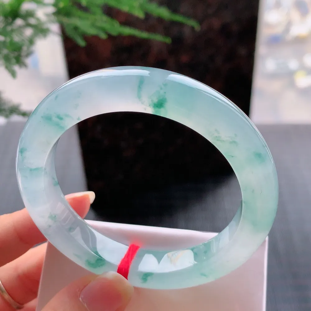 正圈冰玻飘花 无瑕 尺寸:55.5/11.8/9.5花美 种水好