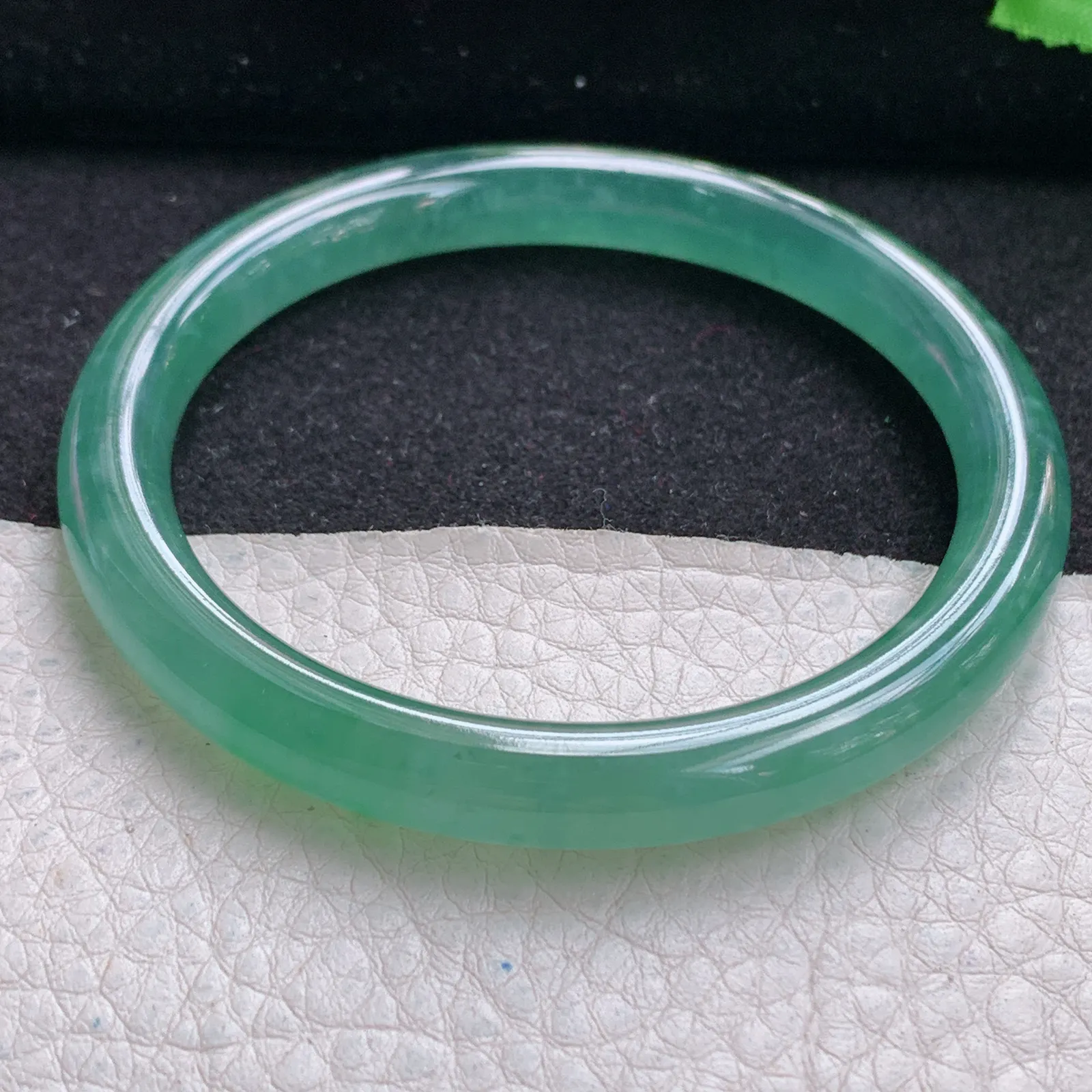 yh自然光55.8*7.7叮当镯 缅甸翡翠玉手镯冰蓝韵清纯圆条玉手环 美人镯