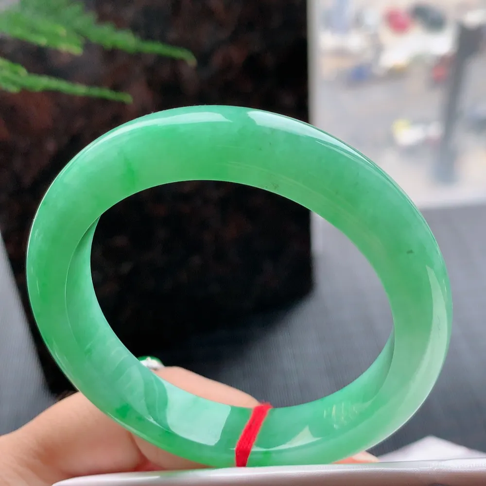 正圈满色冰绿 无瑕 尺寸:54.5/12.1/8.8 种色兼备