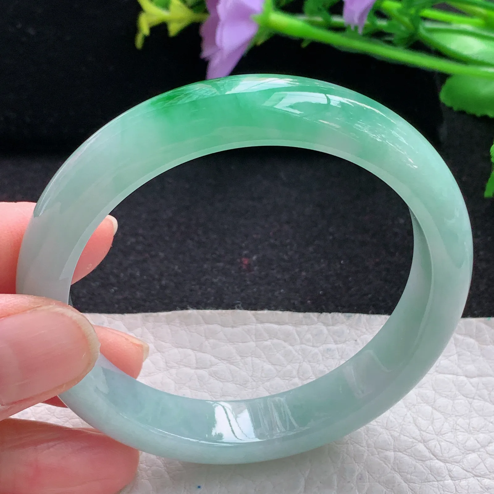 yh自然光55.8*11.7*7.6平安镯 缅甸翡翠玉手镯冰飘辣绿宽边玉手环