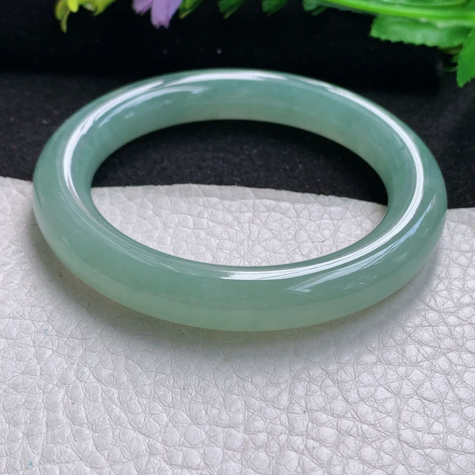 xo自然光56.5*10.3美人镯 缅甸翡翠玉手镯冰晴水灵圆条玉手环 叮当镯