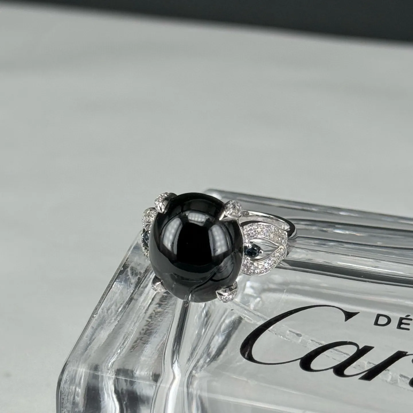 精品18k墨翠女戒 种好色正 黑度极好 打灯通透 油性十足 尺寸14.5