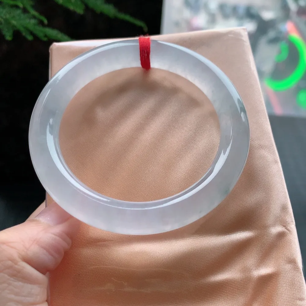 圆条冰玻白月光 无瑕 尺寸:52.1/9.3 荧光闪闪