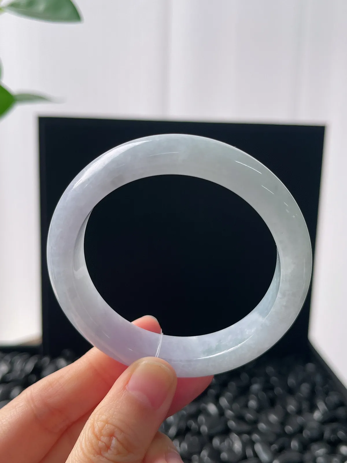 正圈53圈口，翡翠糯化种春带彩手镯