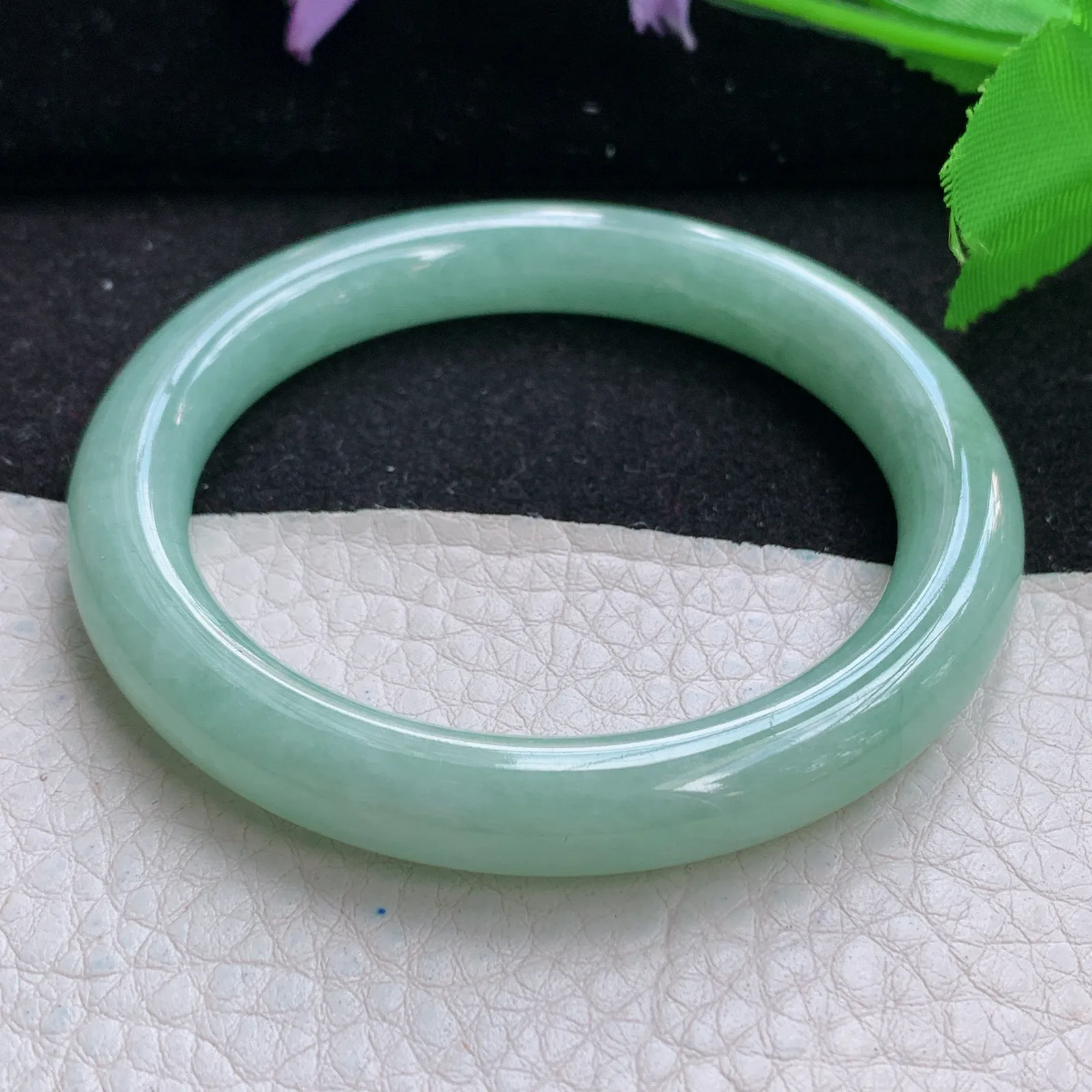 n小圈口52*8.7叮当镯 缅甸翡翠玉手镯水绿绿秀气圆条玉手环 美人镯