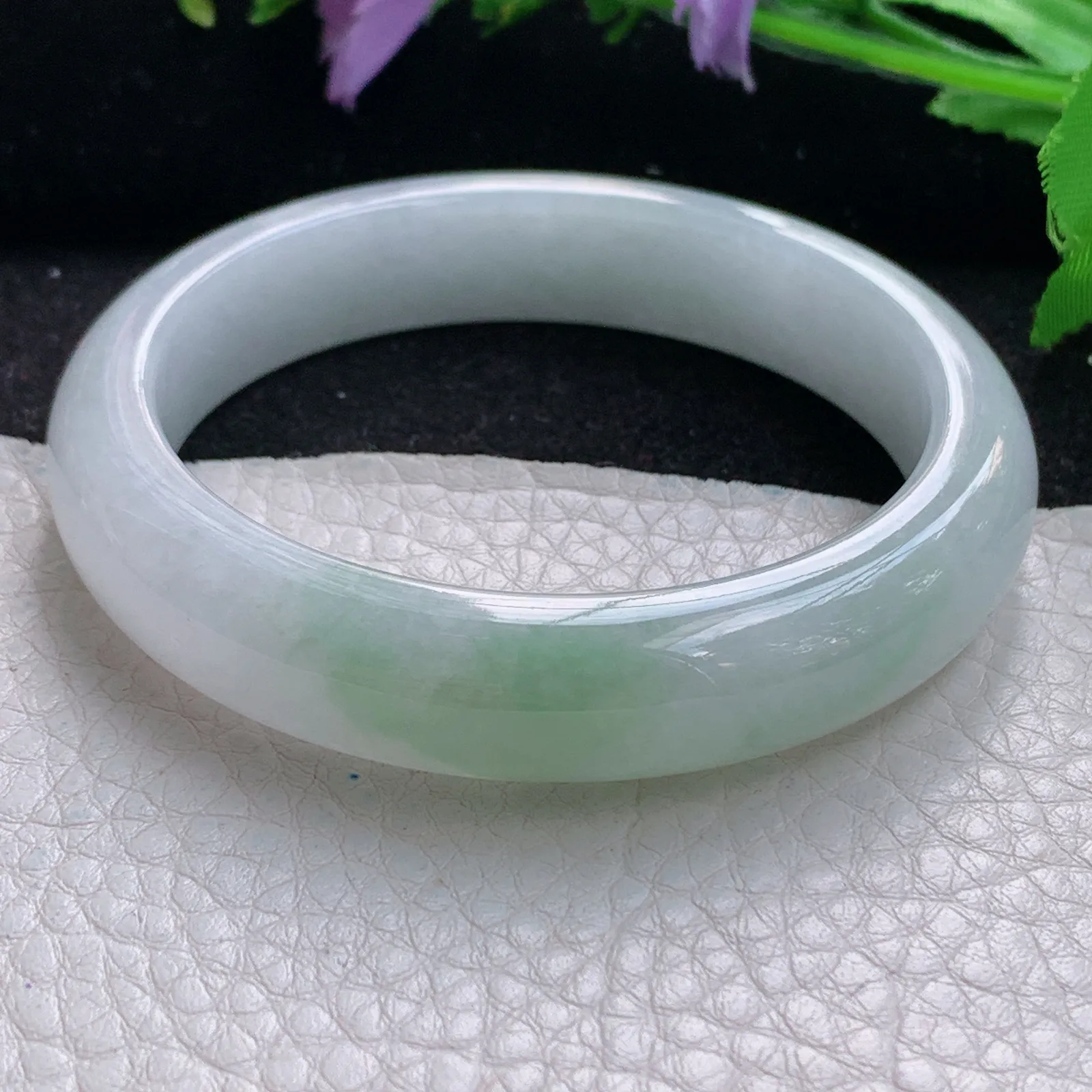 z自然光54.5*12*8平安镯 缅甸翡翠玉手镯清新淡雅宽边玉手环