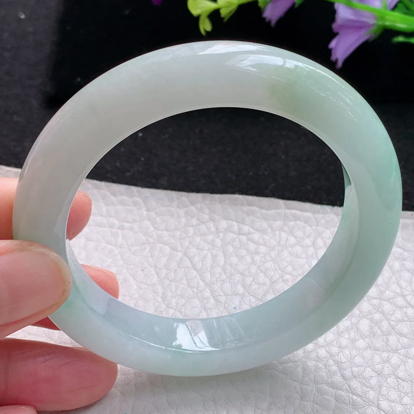 mq自然光57*12*10平安镯 缅甸翡翠玉手镯冰胶清爽飘绿宽边玉手环 美人镯