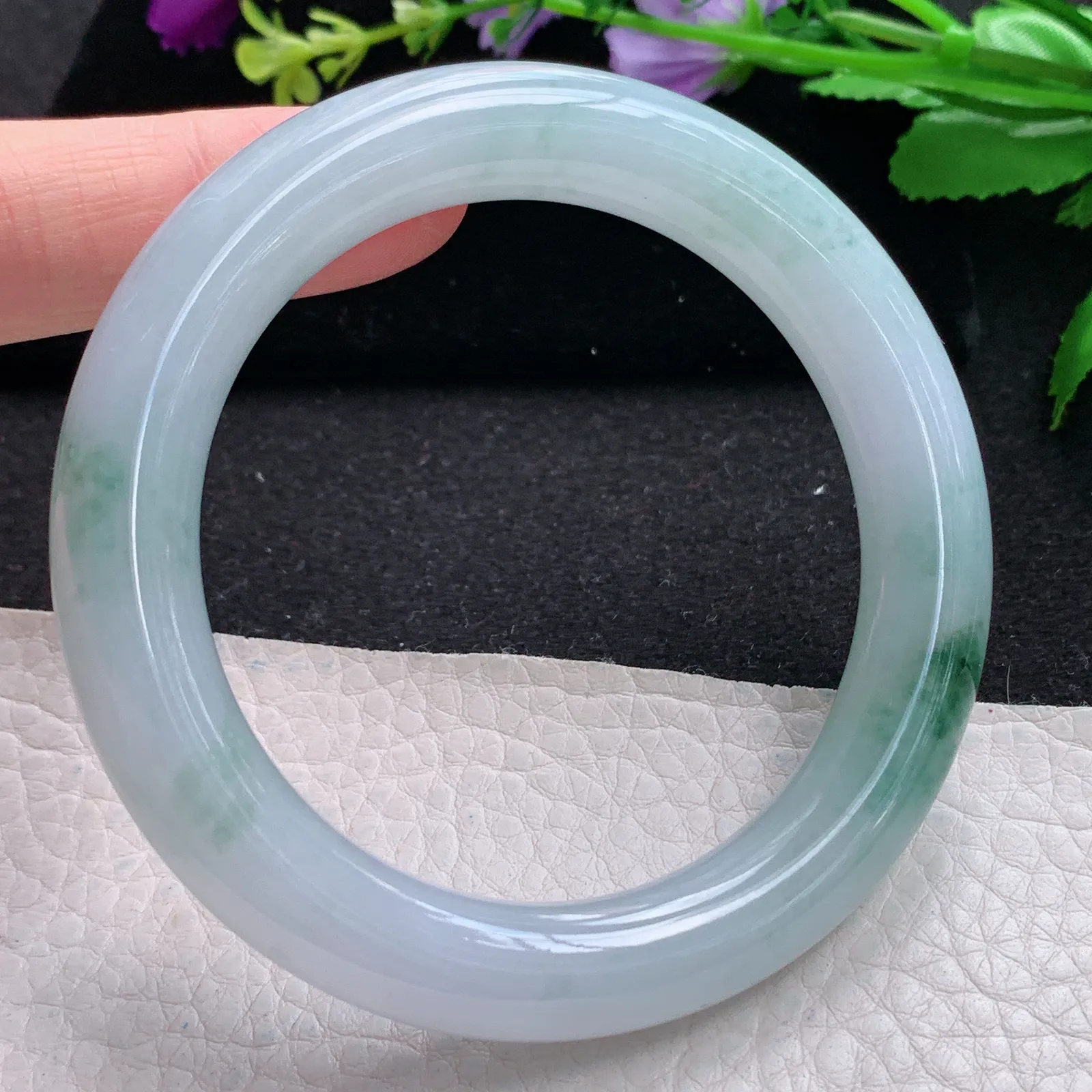 xh自然光57.5*11美人镯 缅甸翡翠a货玉手镯冰胶水灵飘花圆条玉手环 平安镯