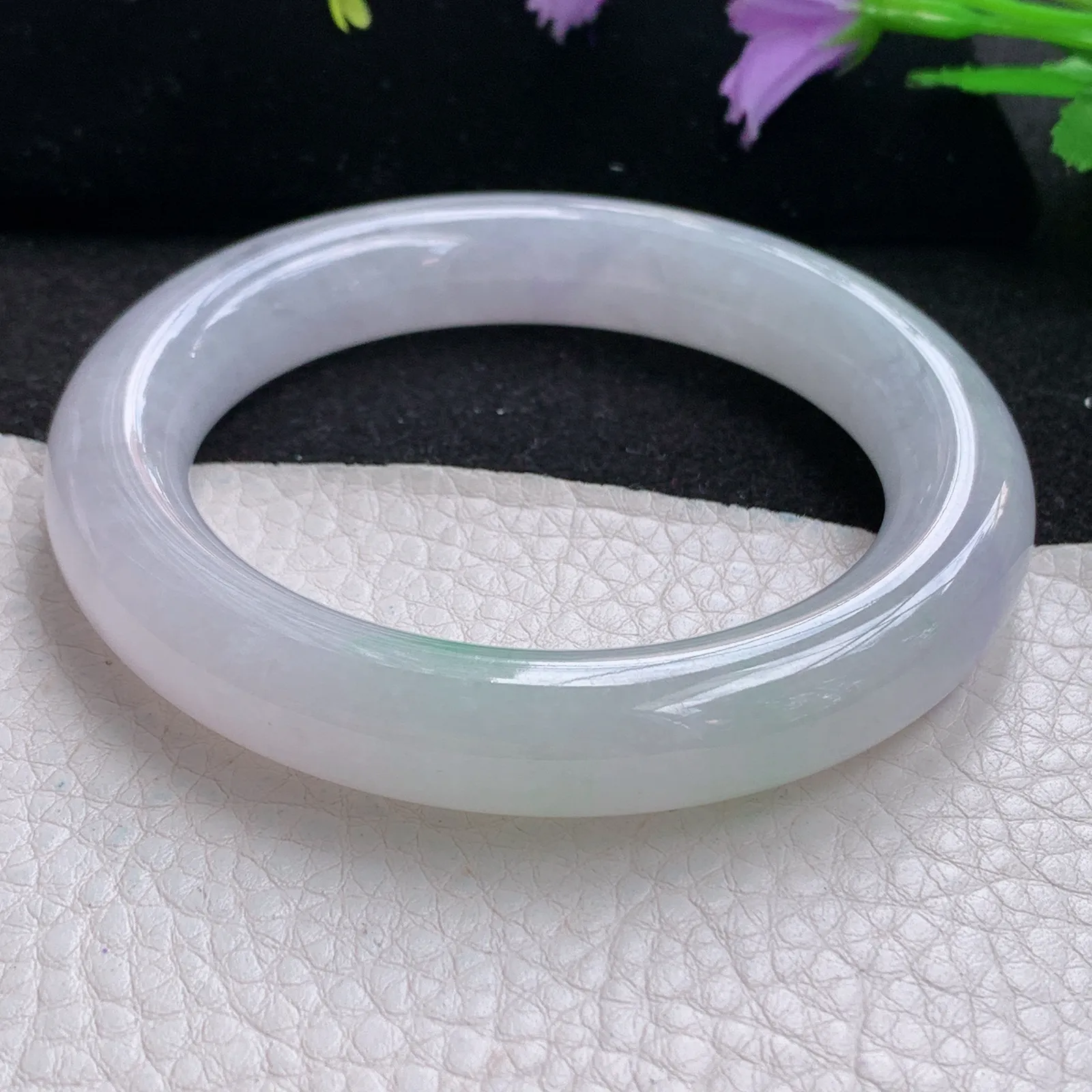 mq自然光56*11.7*11.5胖圆镯 缅甸翡翠玉手镯冰纯清爽圆条玉手环 美人镯