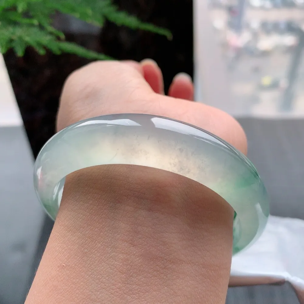 正圈冰玻飘花 无瑕 尺寸:58.4/15.1/8.2 花美 种水好