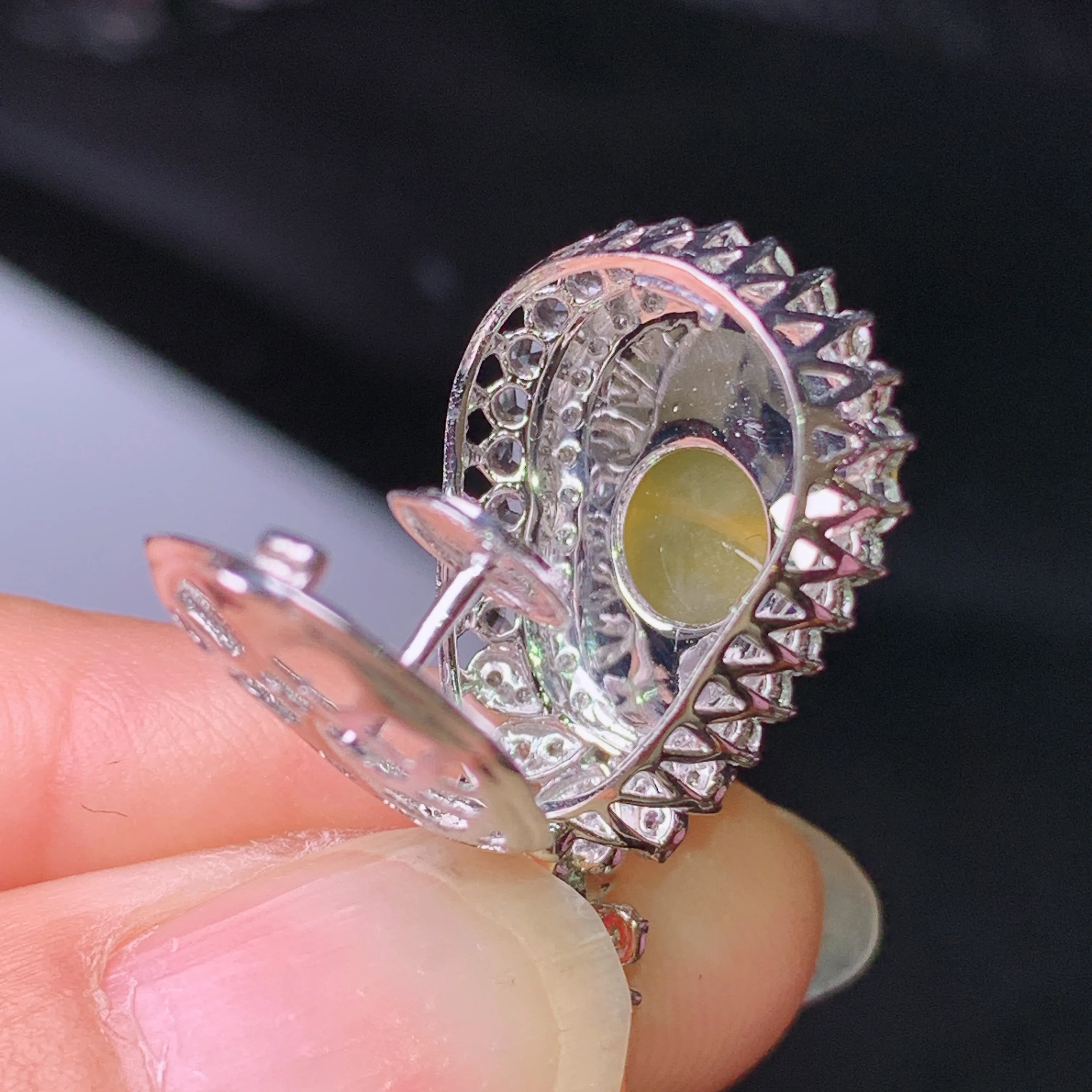 18k金钻镶嵌黄翡葫芦吊坠 玉质细腻 色泽清新艳丽 整体尺寸25.5*14.5*11.6