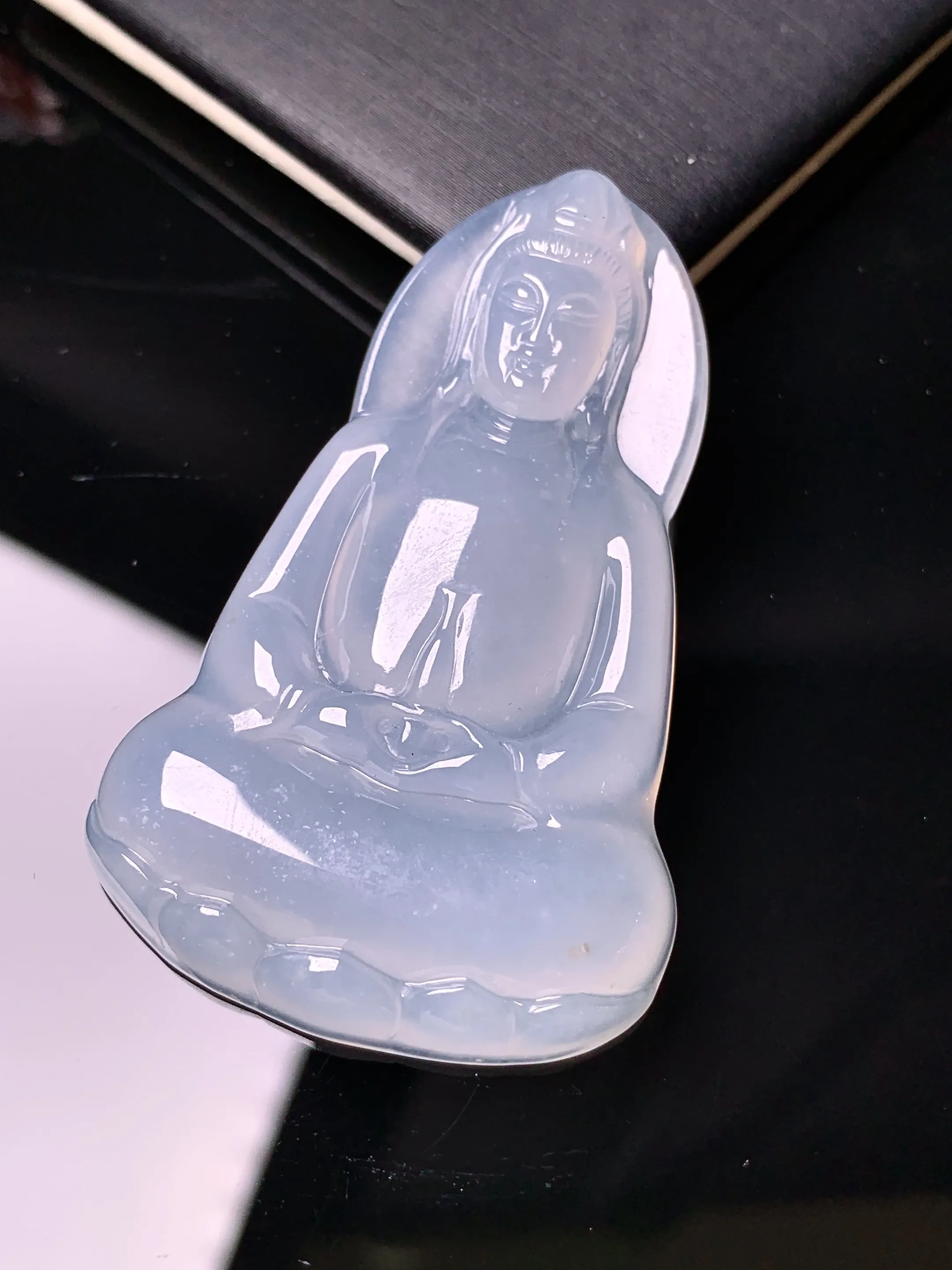 冰种观音吊坠 玉质细腻 色泽清新艳丽 整体尺寸50.5*31.2*6.2