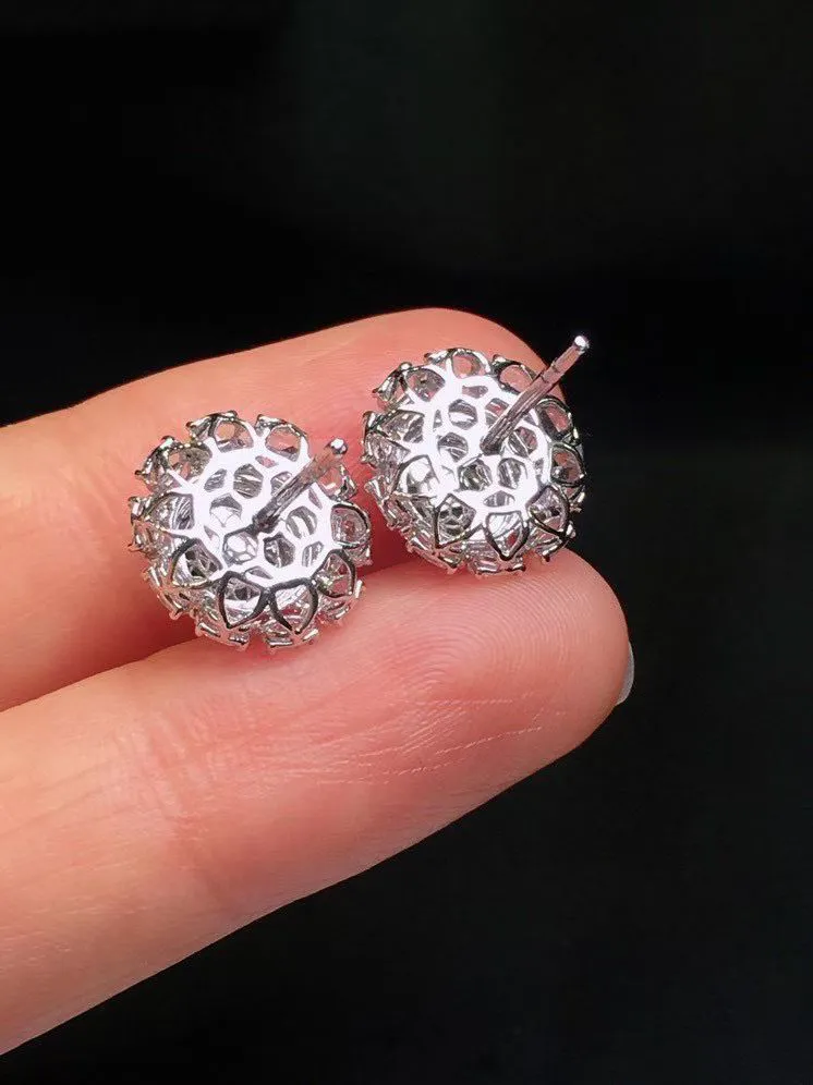 18k金钻镶嵌冰种蛋面耳钉 玉质细腻 色泽清新艳丽 整体尺寸13*12.3*9.1