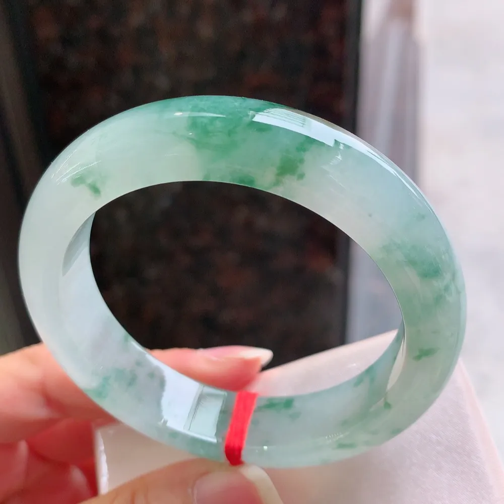 正圈高冰飘绿花 无瑕 尺寸:53.2/13.2/8.6 花美 种水好