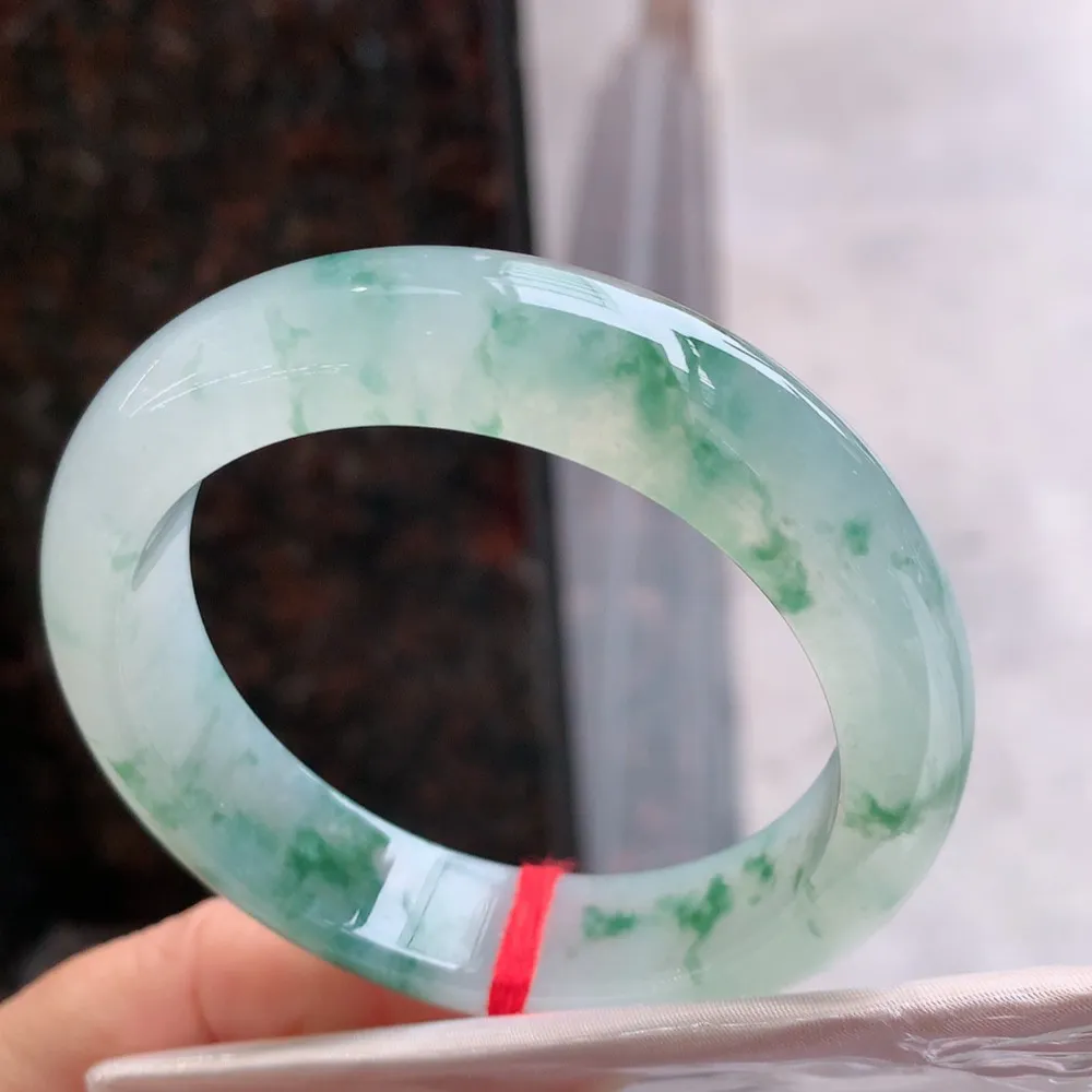 正圈高冰飘绿花 无瑕 尺寸:53.2/13.2/8.6 花美 种水好