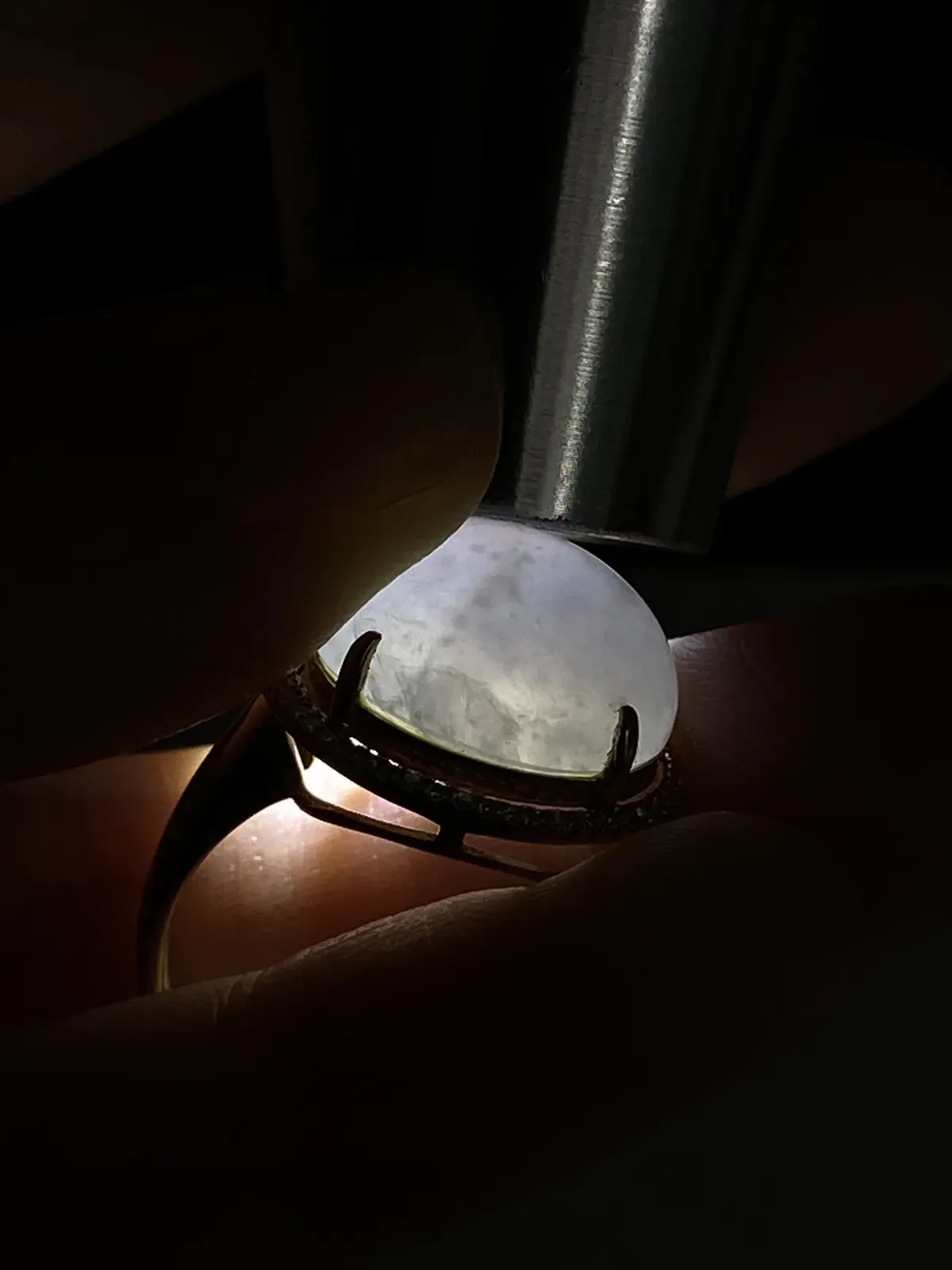 翡翠女戒，伴钻石