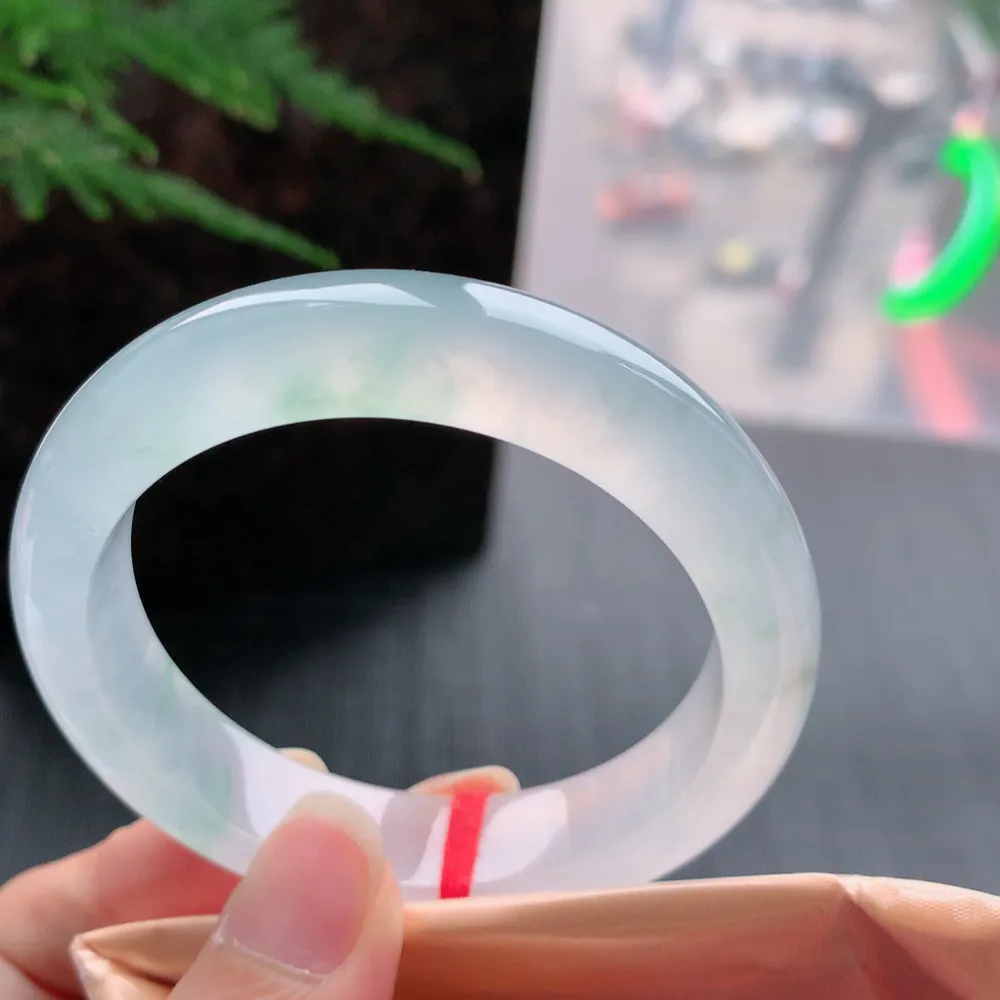 正圈冰玻阳绿 微冰丝线 尺寸:51.2/12.7/8.3 荧光闪闪🥰🥰