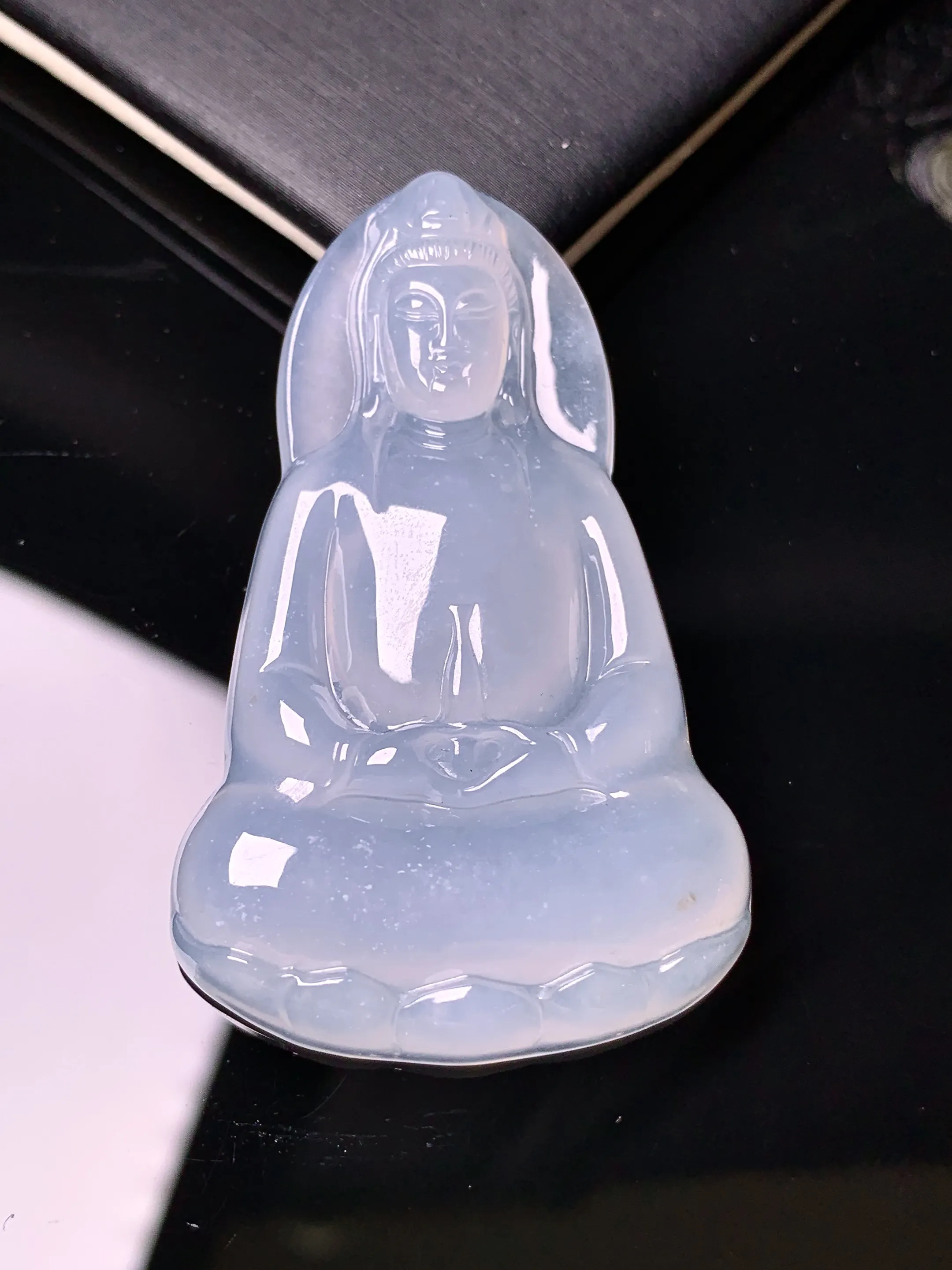 冰种观音吊坠 玉质细腻 色泽清新艳丽 整体尺寸50.5*31.2*6.2