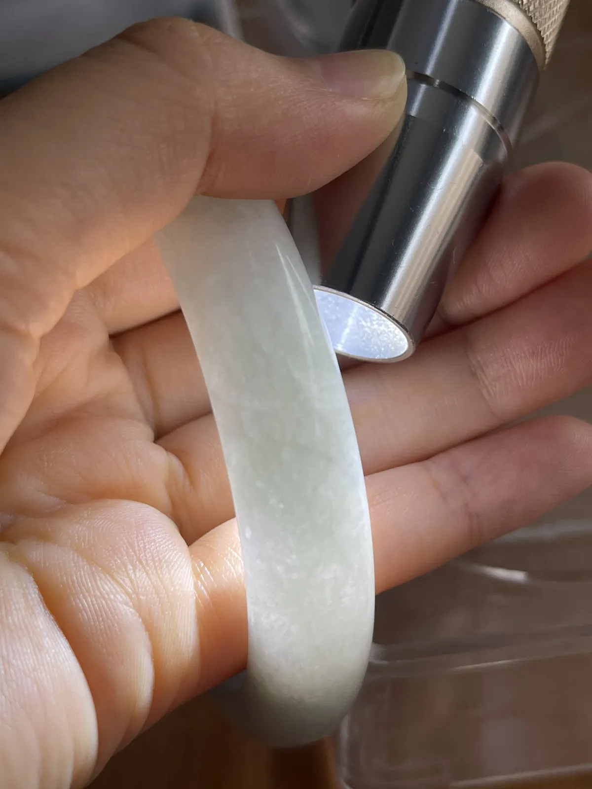 正圈63.2圈口，翡翠糯化种飘绿手镯