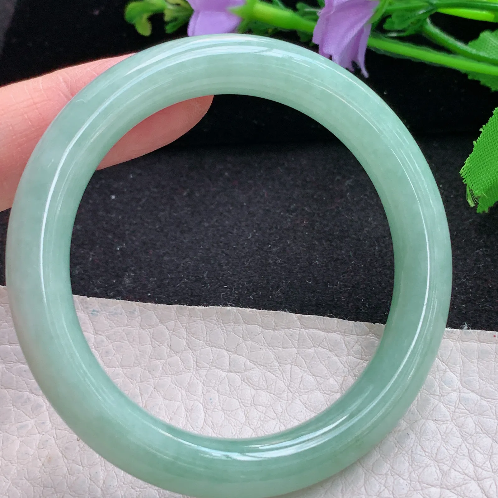 n小圈口52*8.7叮当镯 缅甸翡翠玉手镯水绿绿秀气圆条玉手环 美人镯