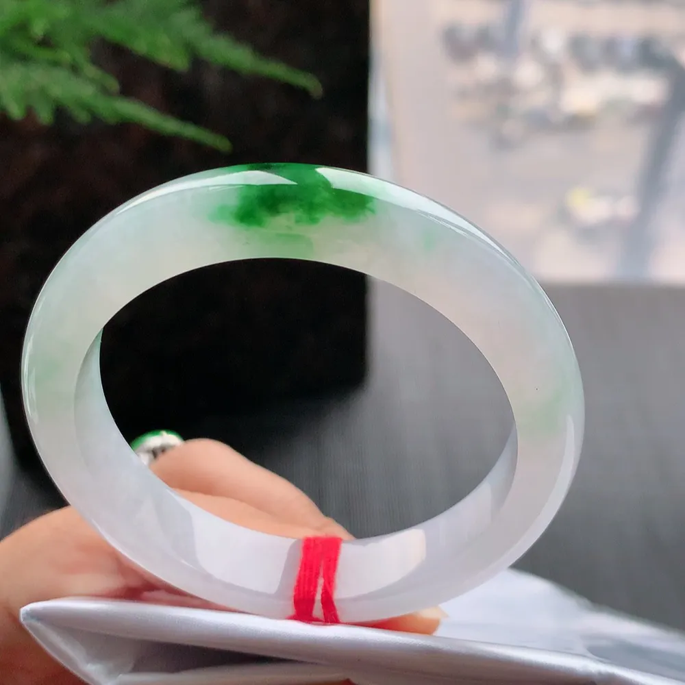 正圈高冰绿花 无瑕 尺寸:52.1/11.1/7.7 花美 种水好