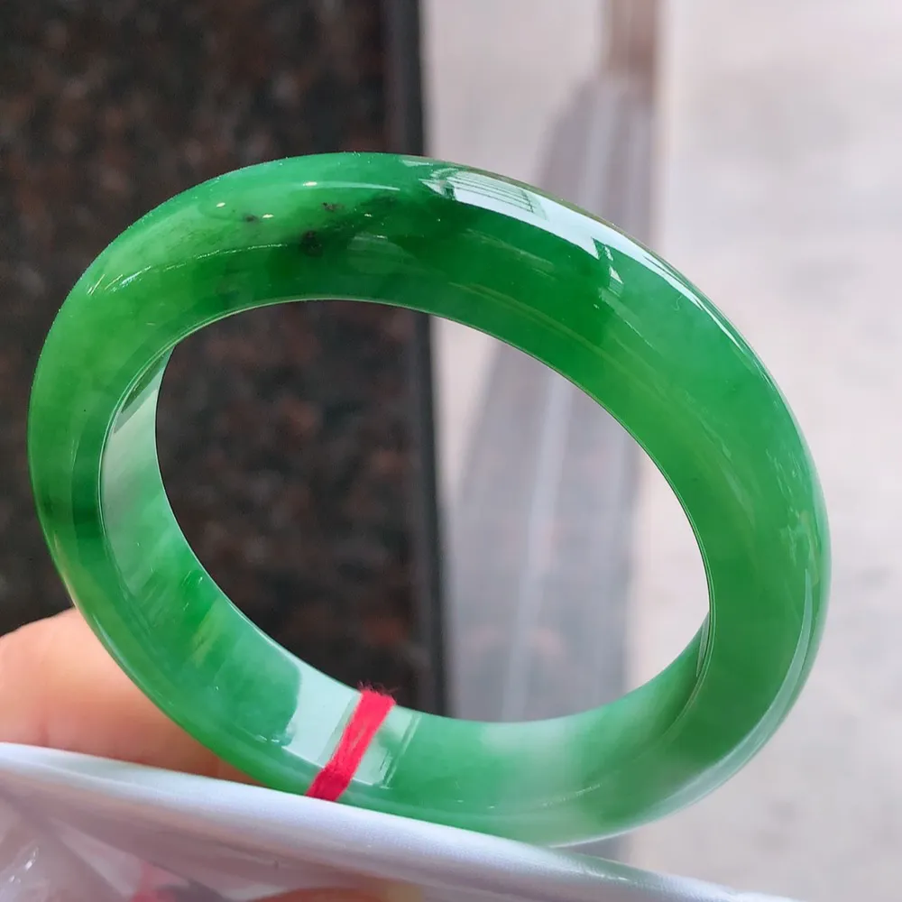 正圈一大圈辣绿 一丝细纹  尺寸:54.2/12.3/9.1 色好