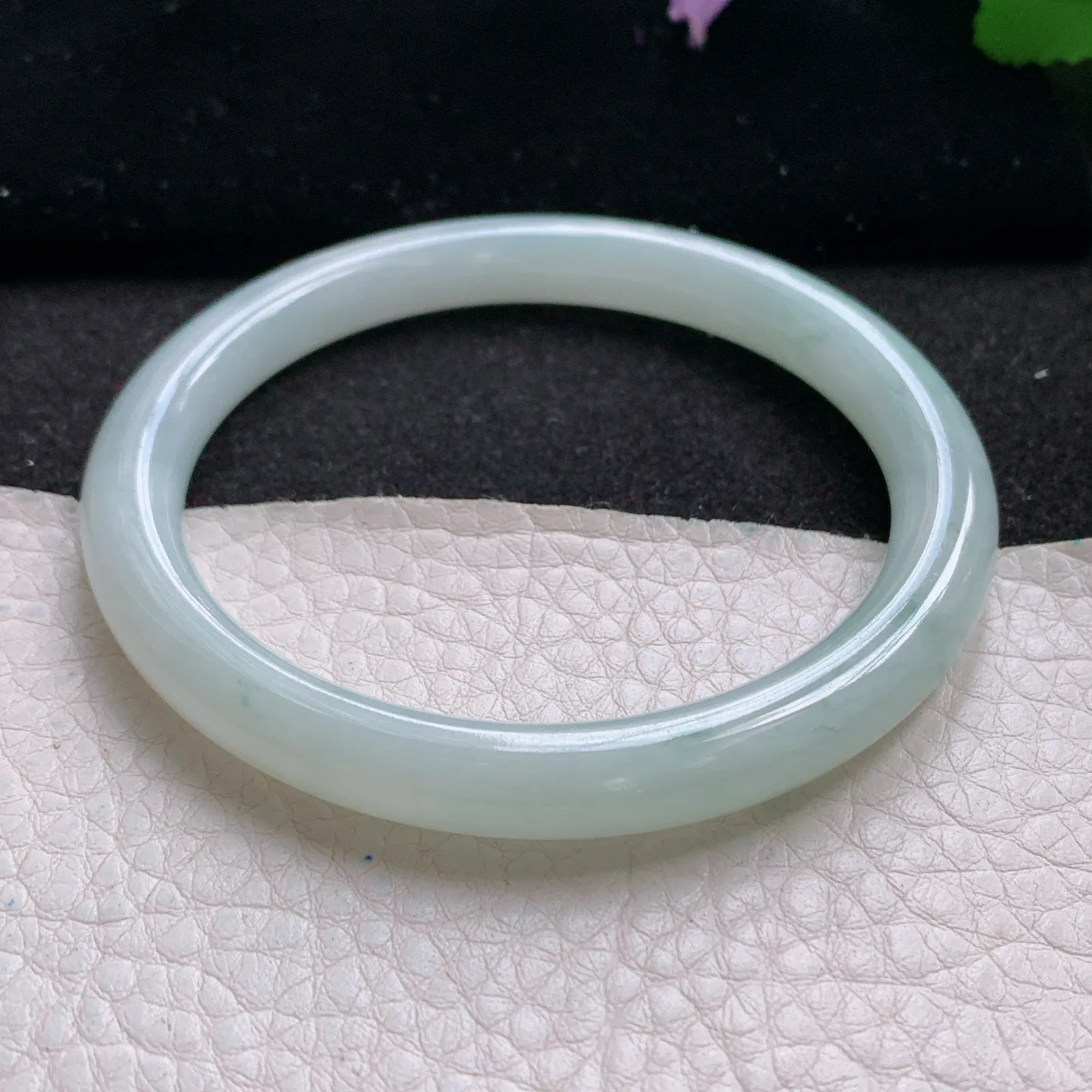 xx自然光57*8叮当镯 缅甸翡翠a货玉手镯飘花圆条秀气玉手环 美人镯