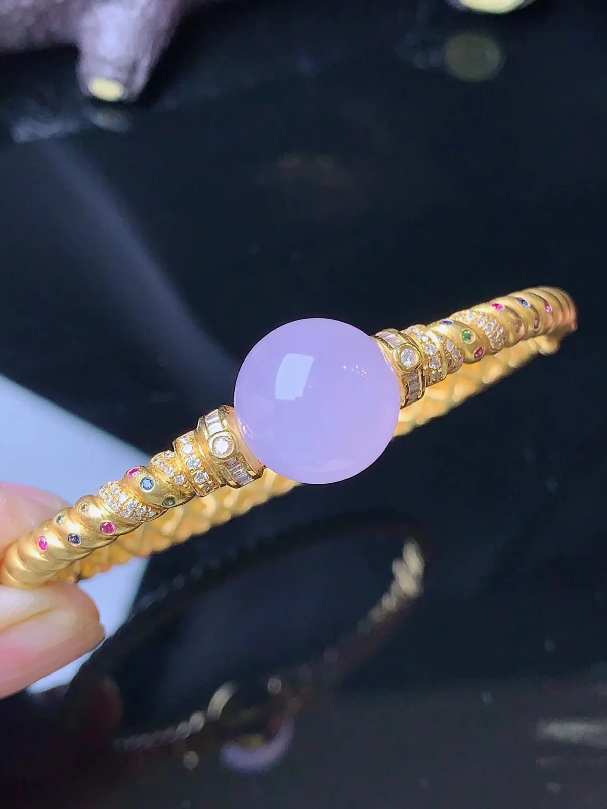 18k金钻镶嵌紫罗兰圆珠手镯 玉质细腻 色泽艳丽 圈口54 整体尺寸12.7