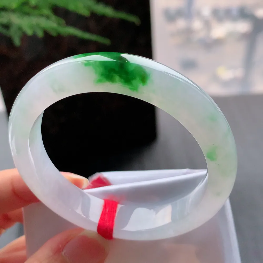 正圈高冰绿花 无瑕 尺寸:52.1/11.1/7.7 花美 种水好