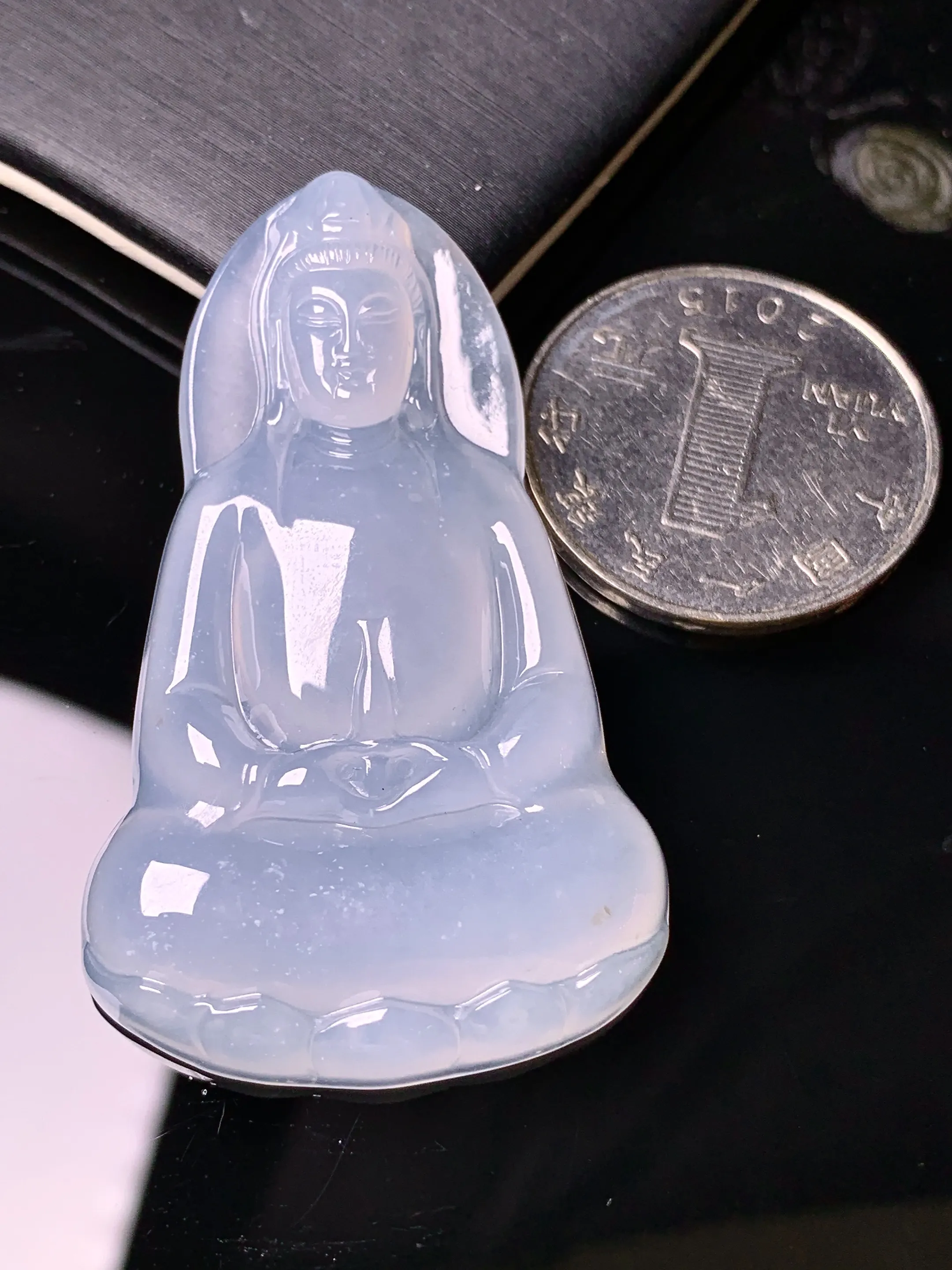 冰种观音吊坠 玉质细腻 色泽清新艳丽 整体尺寸50.5*31.2*6.2