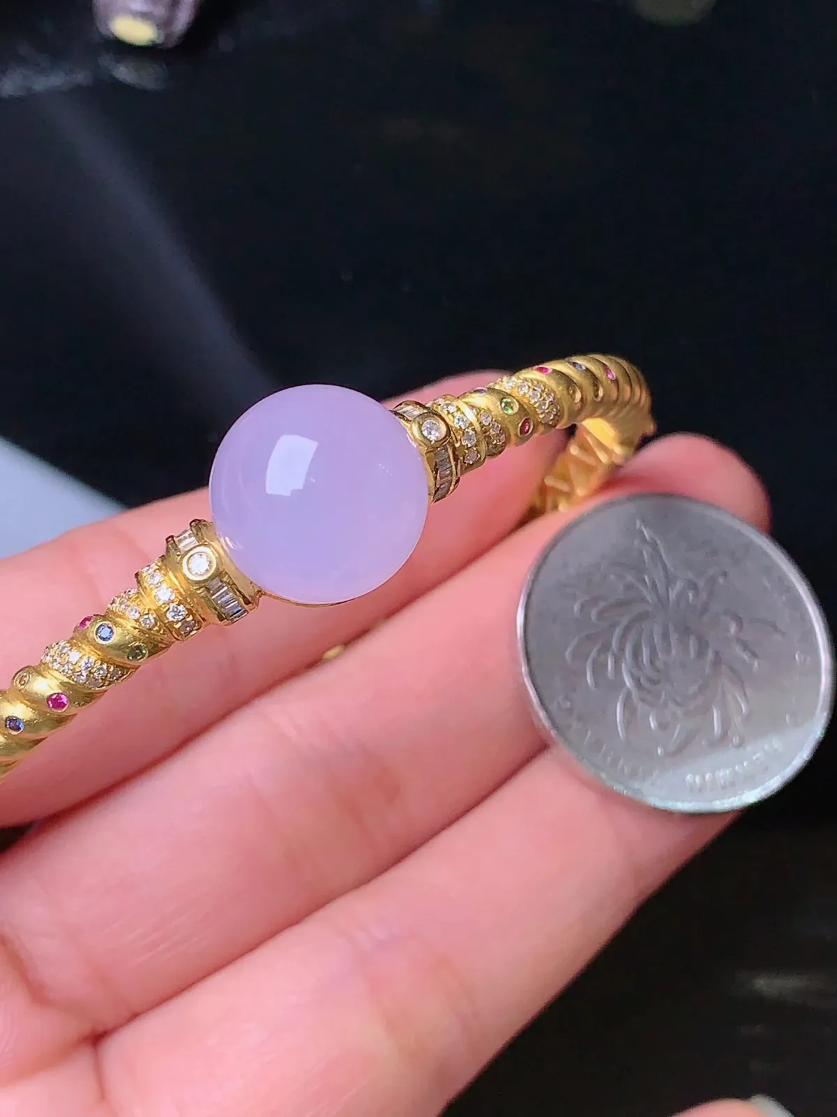 18k金钻镶嵌紫罗兰圆珠手镯 玉质细腻 色泽艳丽 圈口54 整体尺寸12.7