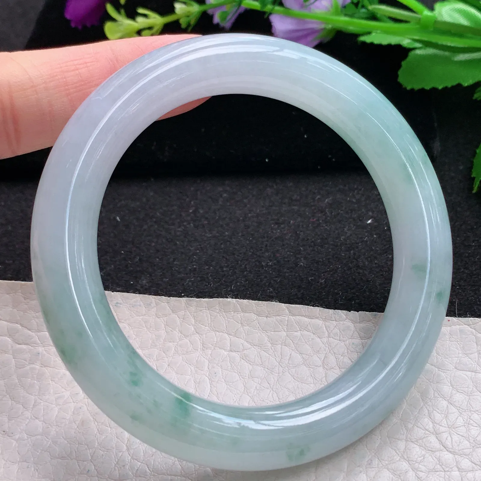 xh自然光57.5*11美人镯 缅甸翡翠a货玉手镯冰胶水灵飘花圆条玉手环 平安镯