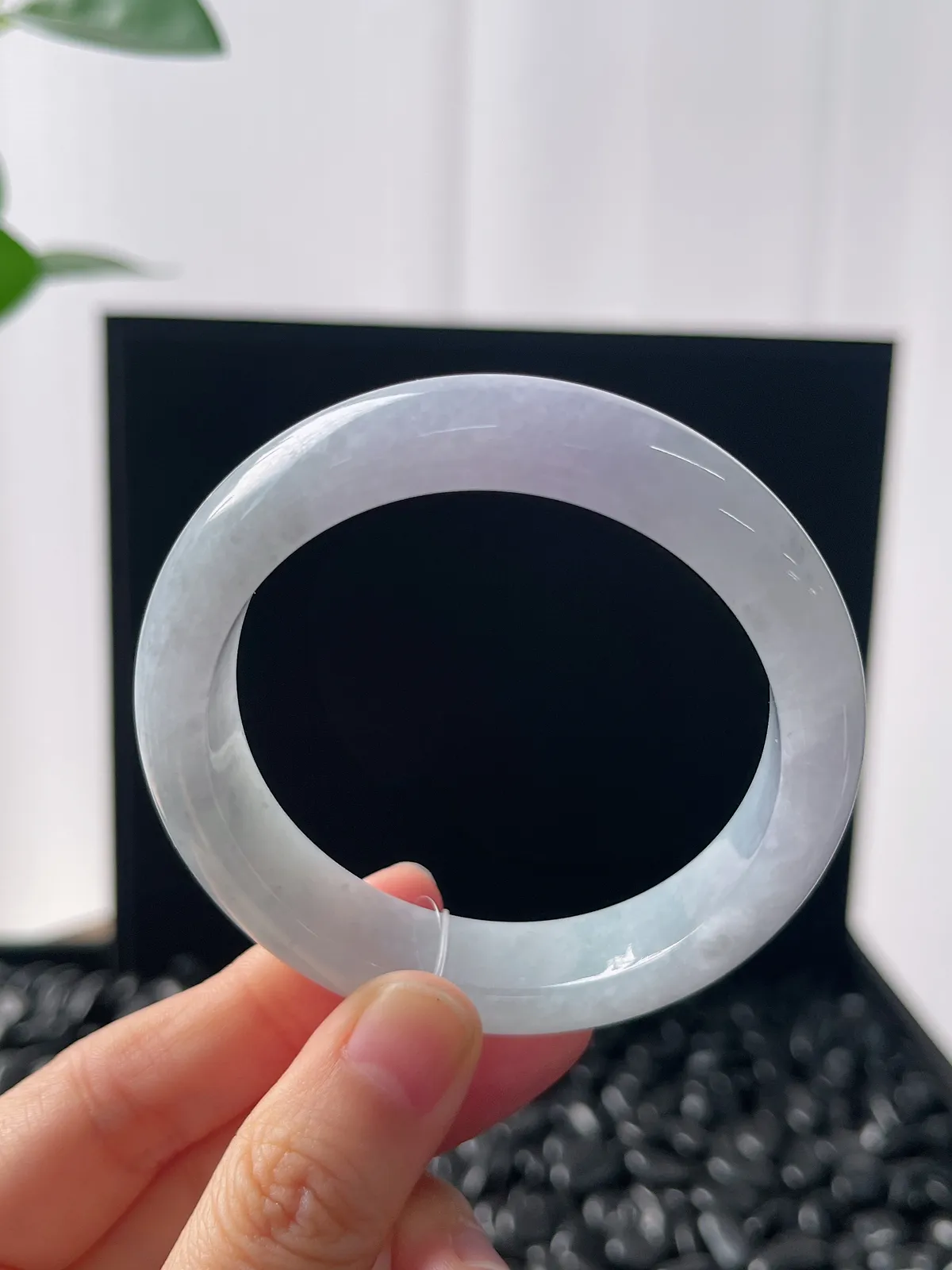 正圈53圈口，翡翠糯化种春带彩手镯