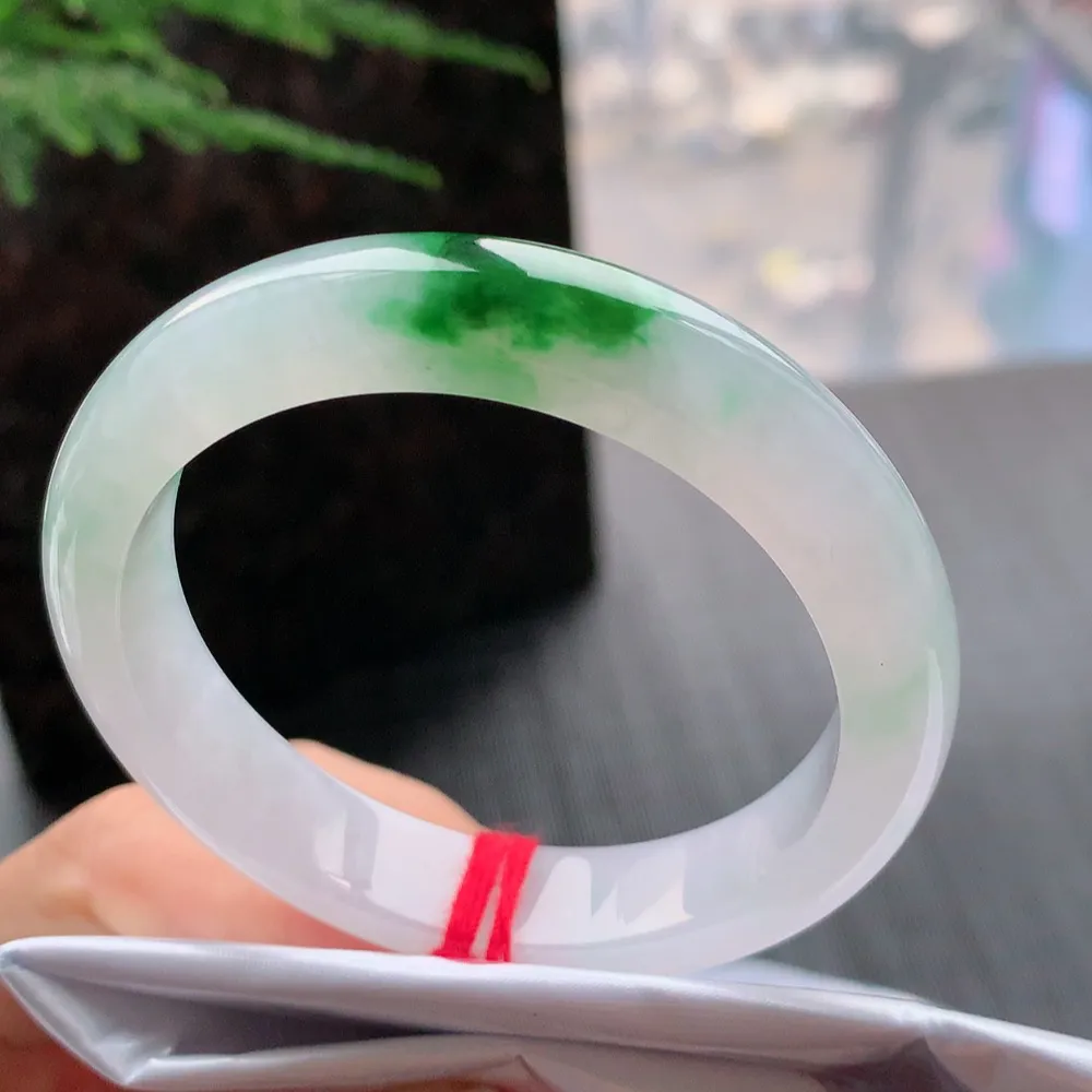 正圈高冰绿花 无瑕 尺寸:52.1/11.1/7.7 花美 种水好