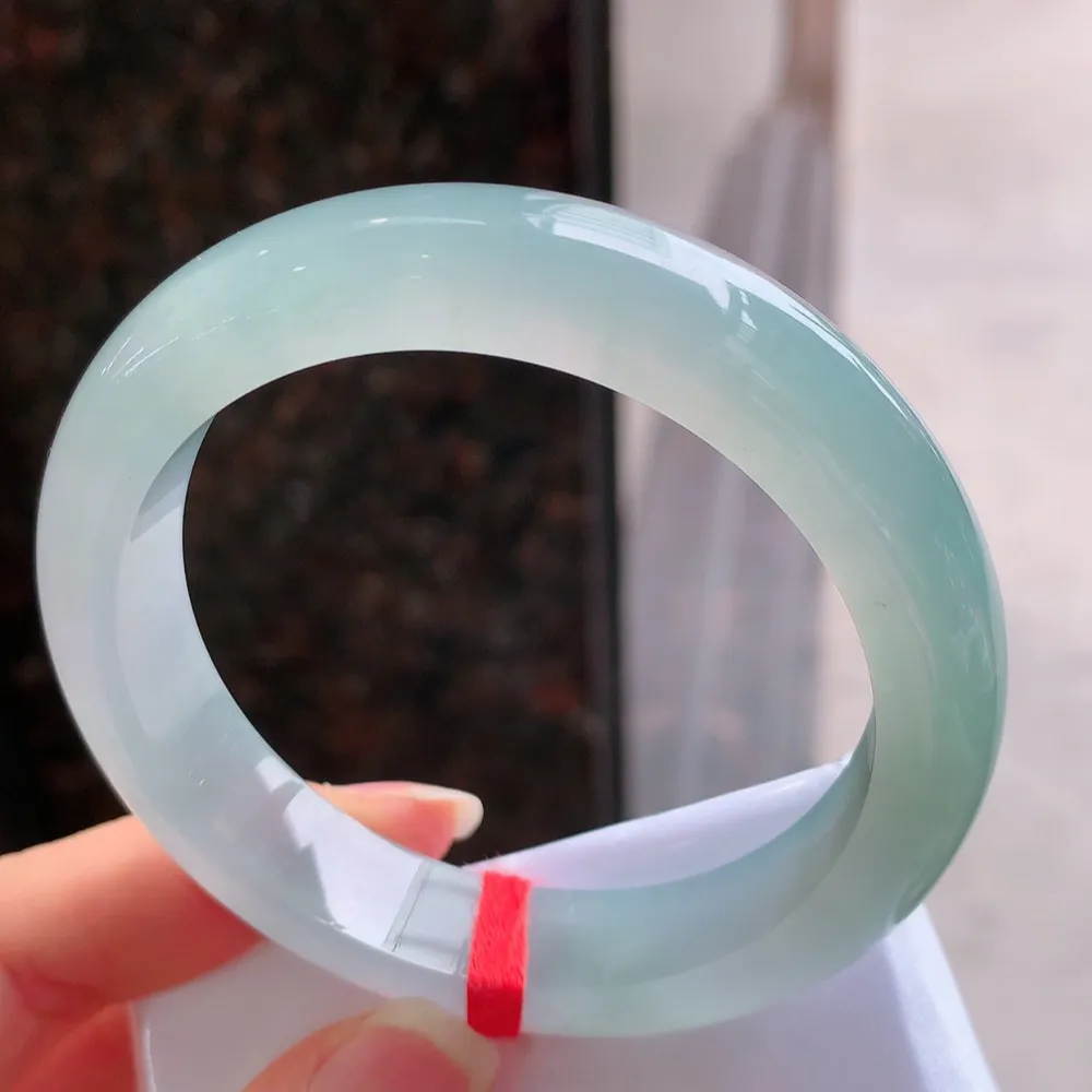 正圈冰玻晴水 内圈微纹 尺寸:56.6/12.6/8.8 荧光闪闪