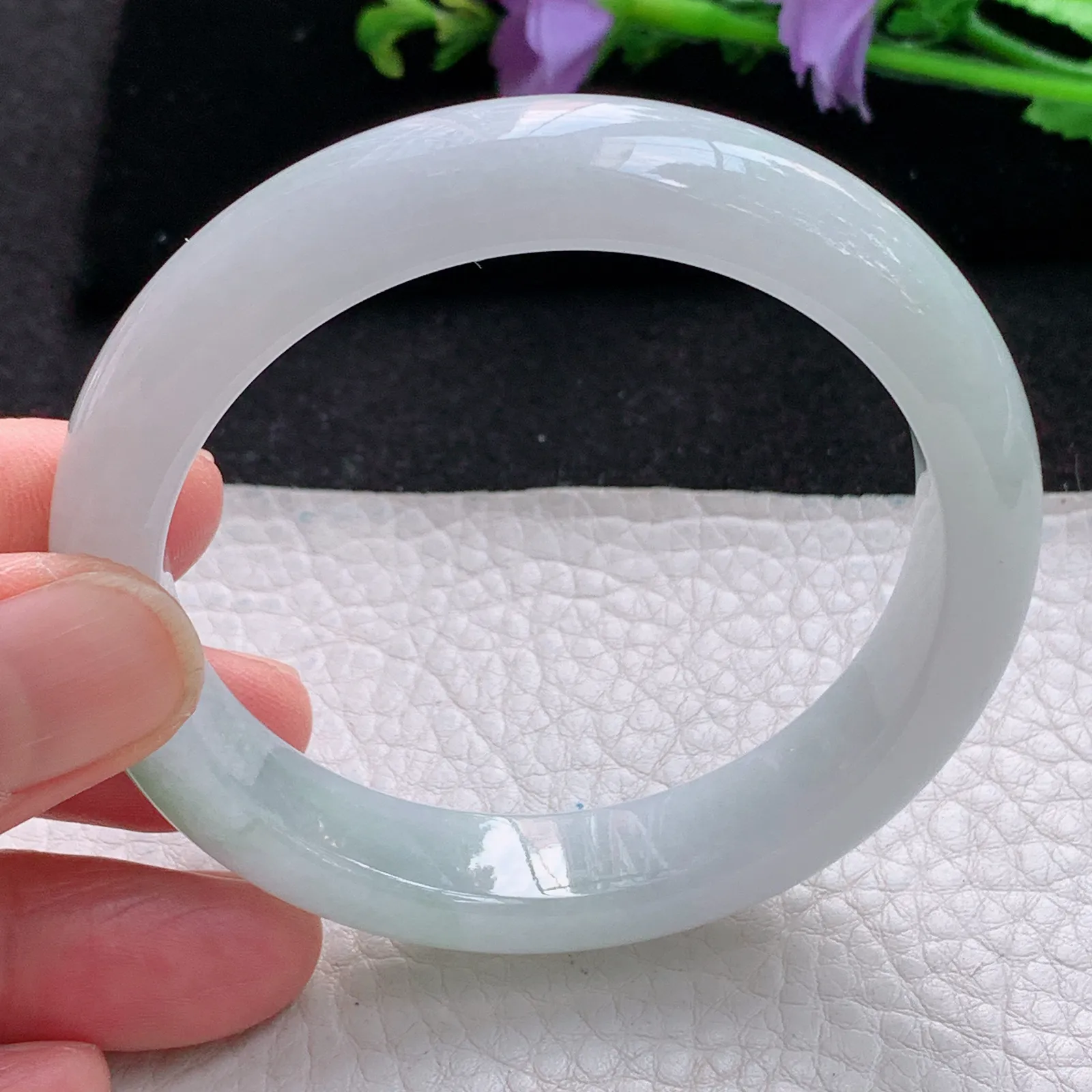 z自然光54.5*12*8平安镯 缅甸翡翠玉手镯清新淡雅宽边玉手环