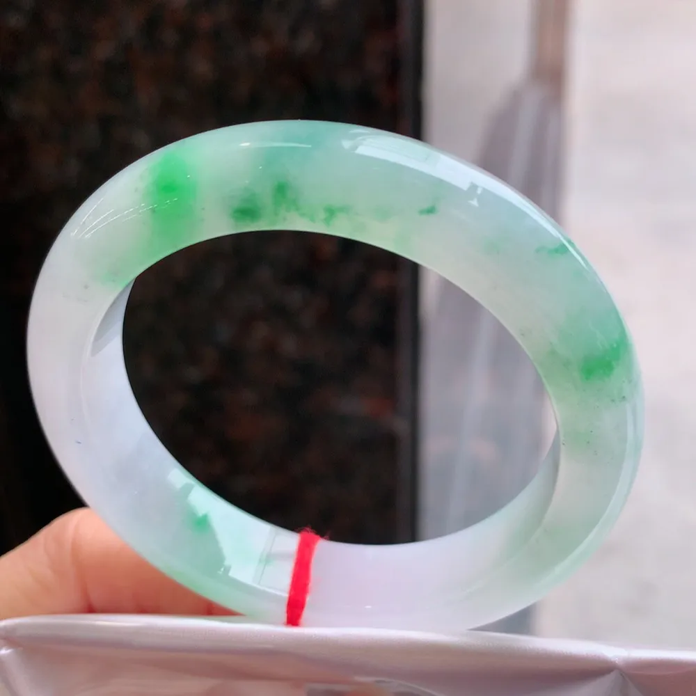 正圈高冰飘绿 轻微棉絮无碍 尺寸:53.8/12.8/9 种色兼备