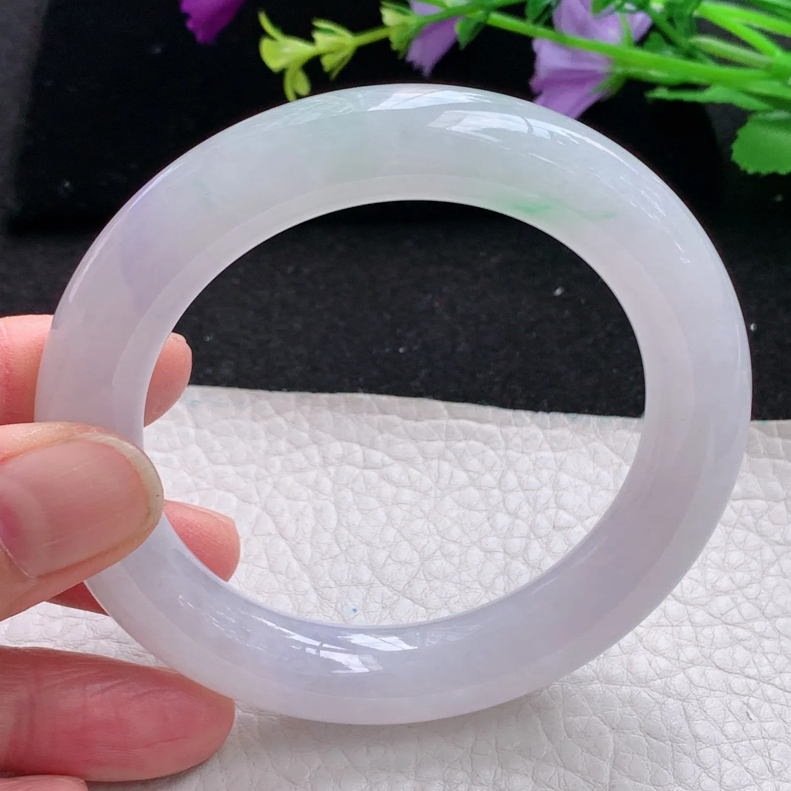 mq自然光56*11.7*11.5胖圆镯 缅甸翡翠玉手镯冰纯清爽圆条玉手环 美人镯