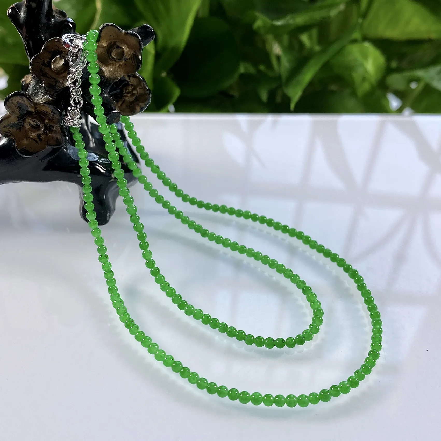 收藏级别，缅甸天然翡翠A货，卡2.8玻璃种起光起胶正阳绿小米珠项链手链，尺寸：2.8mm/200颗，