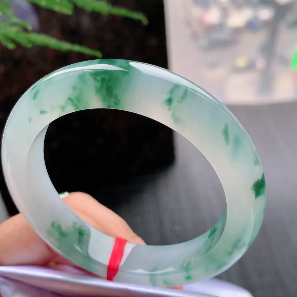 正圈高冰飘花 无瑕 尺寸:54.6/12.5/7.1 花美 种水好