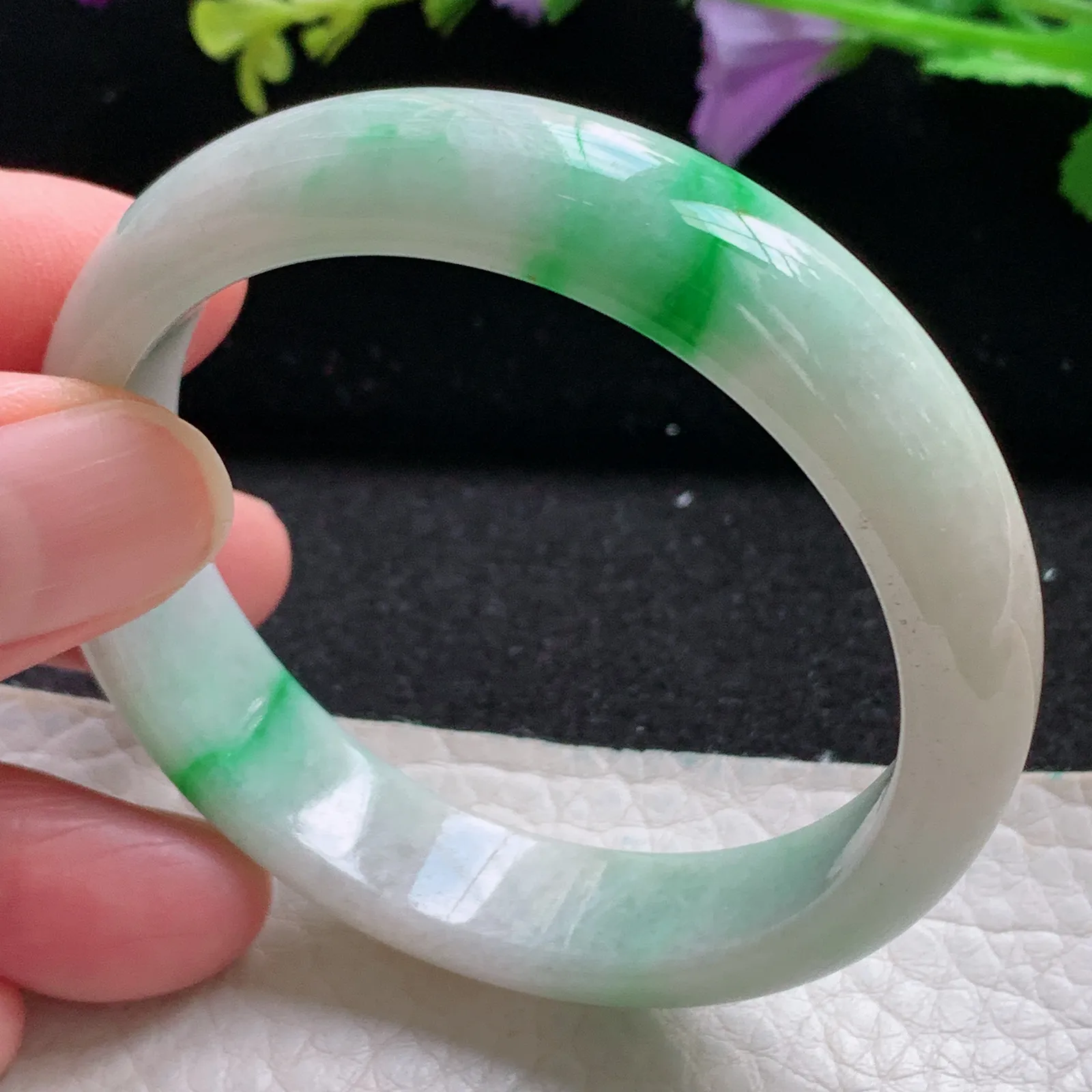 xx小圈口51*12.3*6.6平安镯 缅甸翡翠a货玉手镯飘绿秀气宽边玉手环