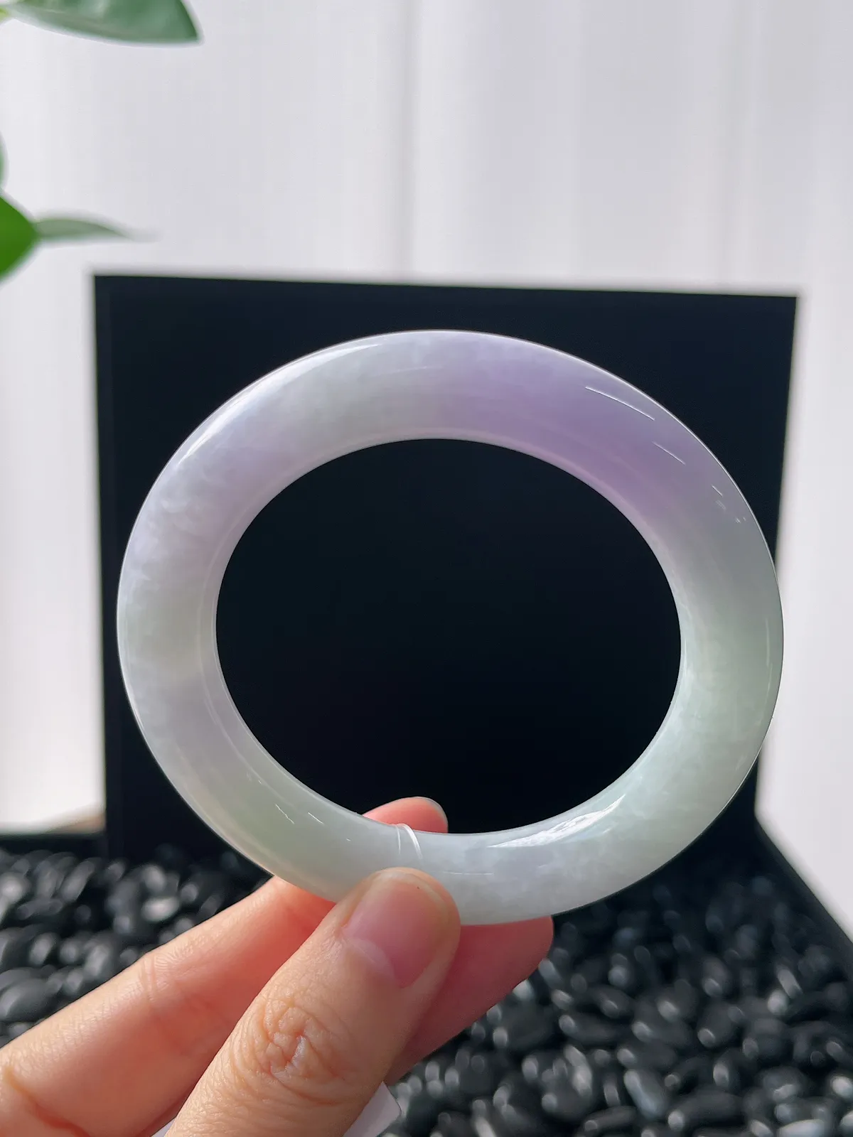 圆镯53圈口，翡翠糯化种春带彩手镯