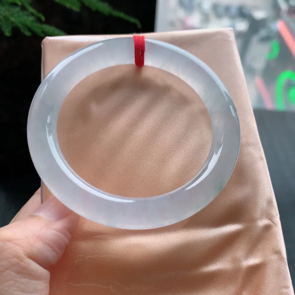 圆条冰玻白月光 无瑕 尺寸:52.1/9.3 荧光闪闪