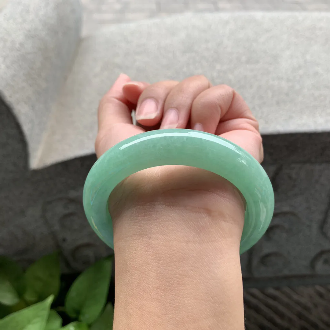 圈口55.7-12.5-10.1 【满绿正圈手镯】正圈55 56可戴