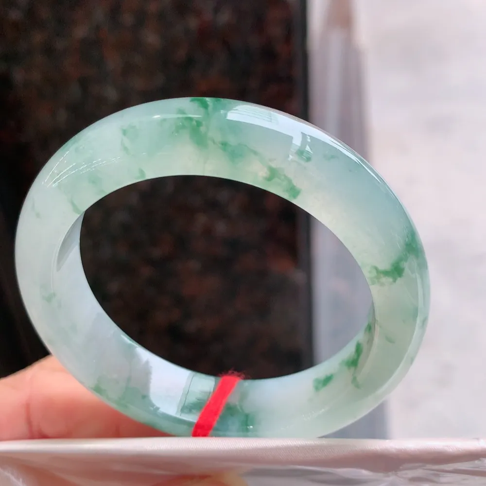 正圈高冰飘绿花 无瑕 尺寸:53.2/13.2/8.6 花美 种水好