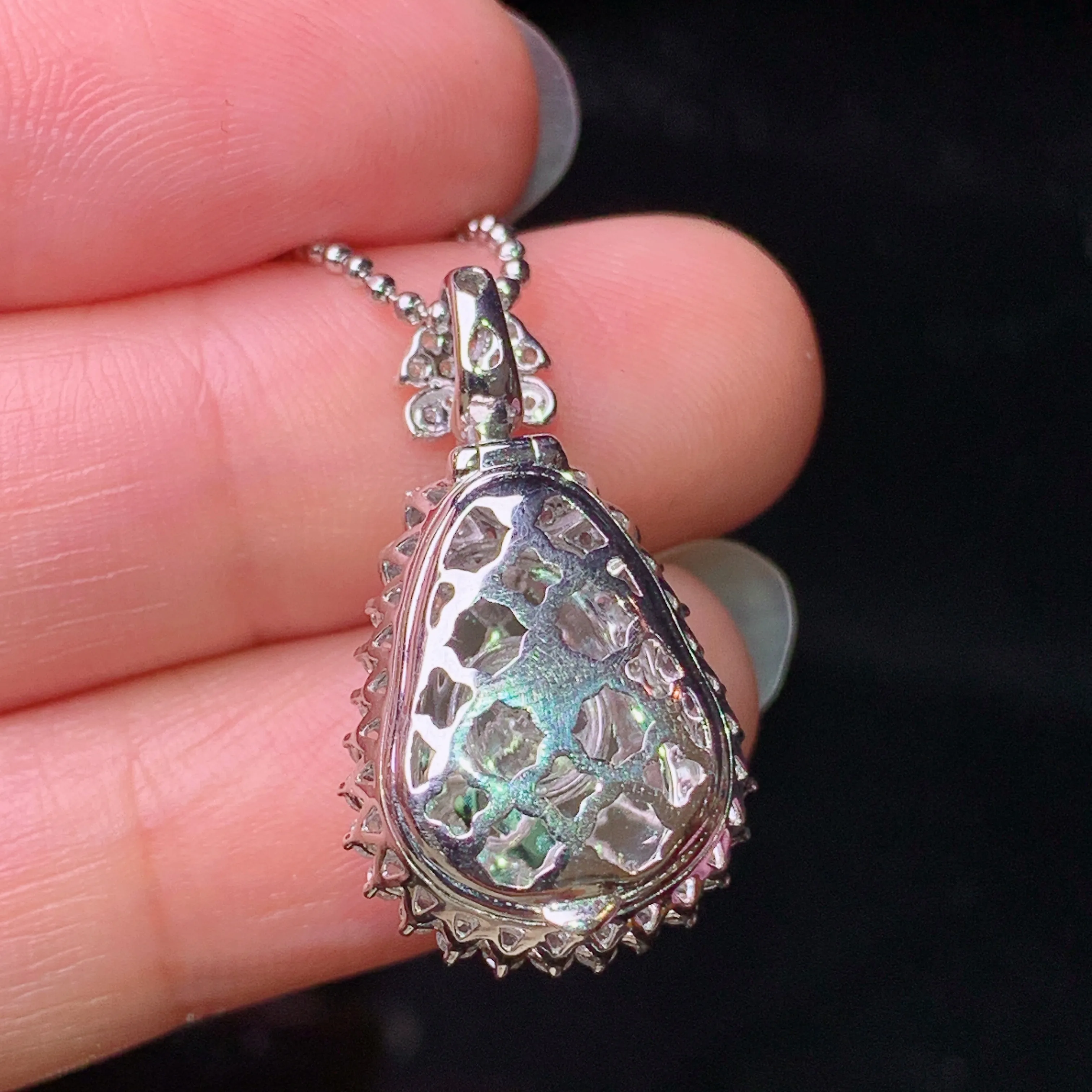 18k金钻镶嵌黄翡葫芦吊坠 玉质细腻 色泽清新艳丽 整体尺寸25.5*14.5*11.6