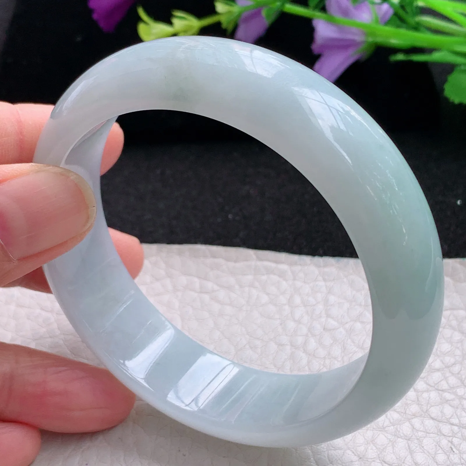 mq自然光59*17.5*8轮胎镯 缅甸翡翠玉手镯天空蓝宽边玉手环 平安镯